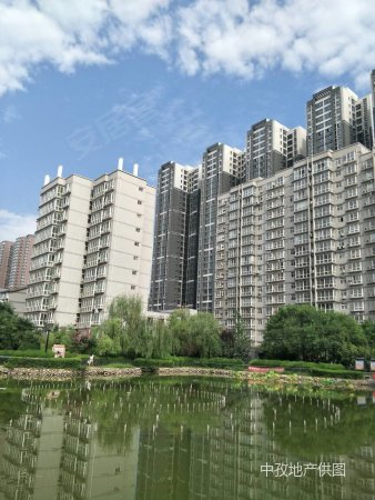 广泰门地铁口,现房出售,即买即住,双气入户,南北通透.