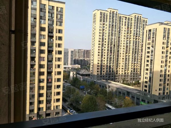 与附小一路之隔 南北通透顶楼送阁楼可做阳光房, 绿洲雅苑二手房, 2室