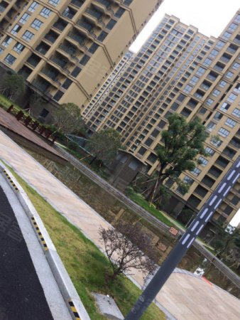 水岸明珠 3室1厅2卫1阳台 东灿 南北通透 诚心出售